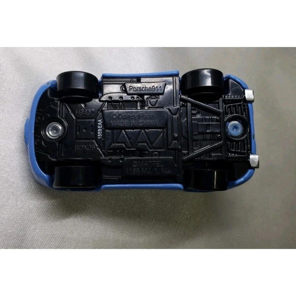 Disney/Pixar/Mattel/Cars Original Car1 Sally 1:55 Diecast Movie Toys Car........